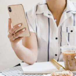 How to Create a Capsule Wardrobe: Minimalism in Fashion